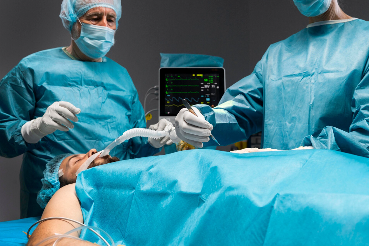 Gastroskopi ve Kolonoskopi: Erken Tanının Önemi